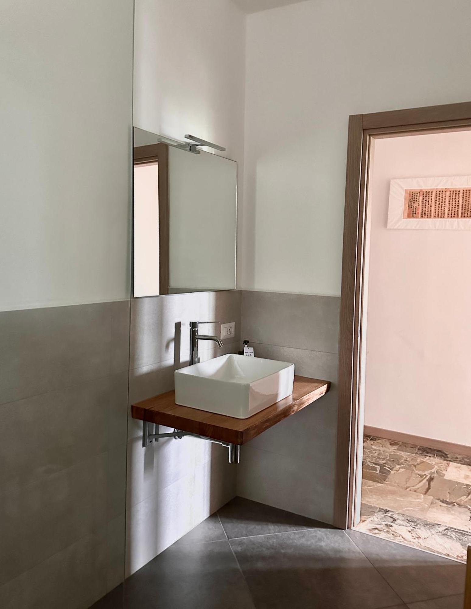 Casa Ling -Ac - Parking-2Bathrooms Como Eksteriør billede